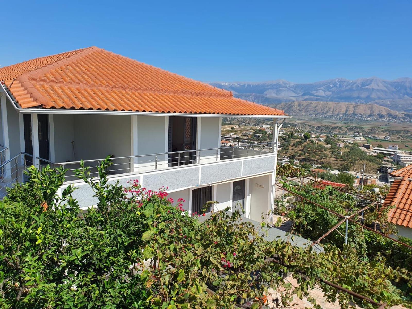 Akeron'S Rooms Sarande Exterior photo