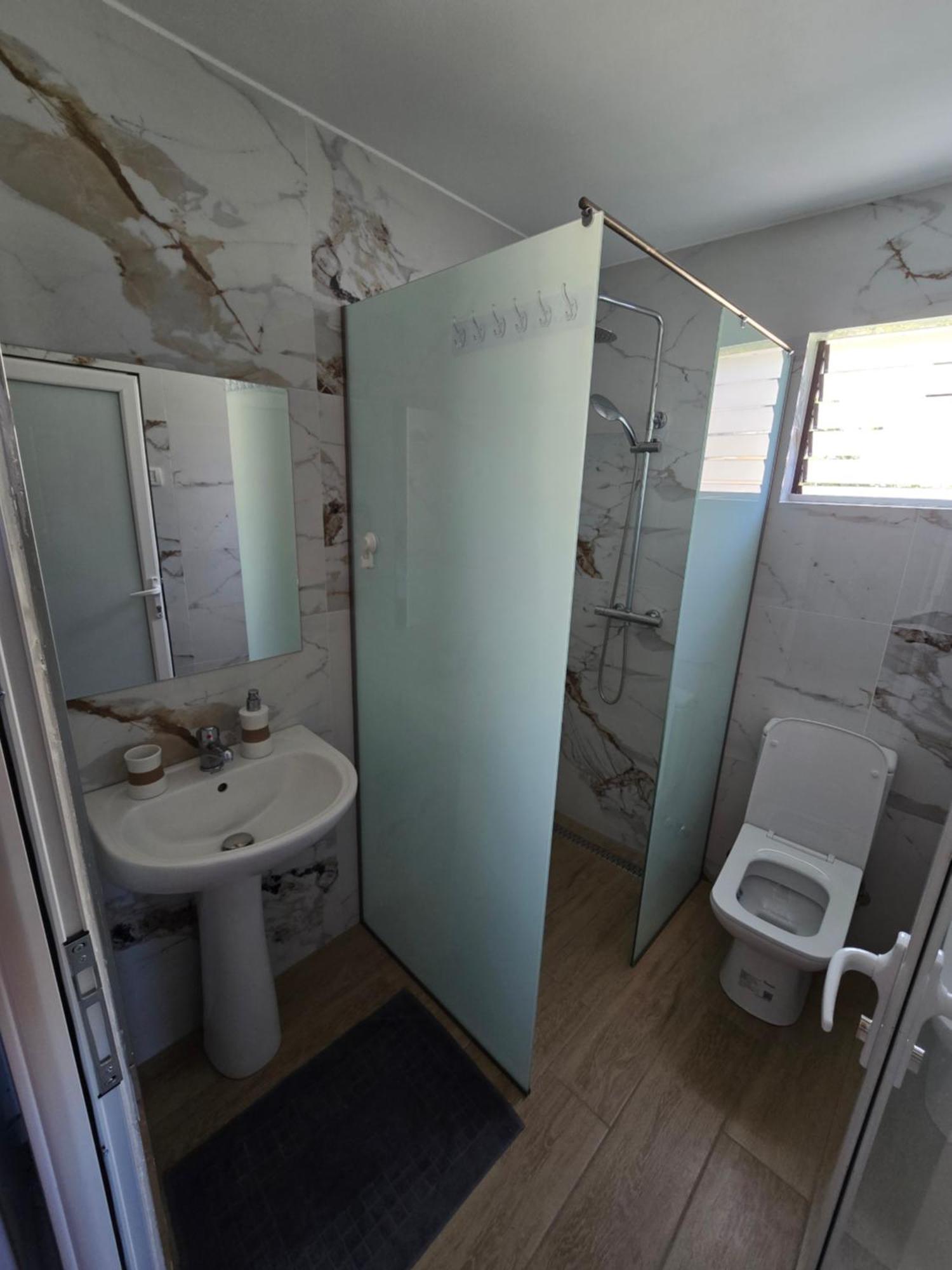 Akeron'S Rooms Sarande Exterior photo